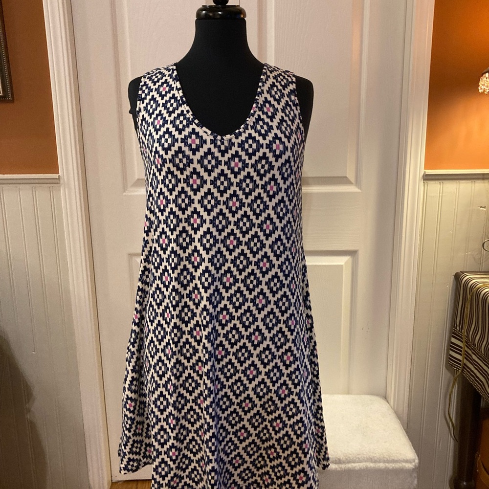 HEIMISH USA Blue and Cream Patterned Top